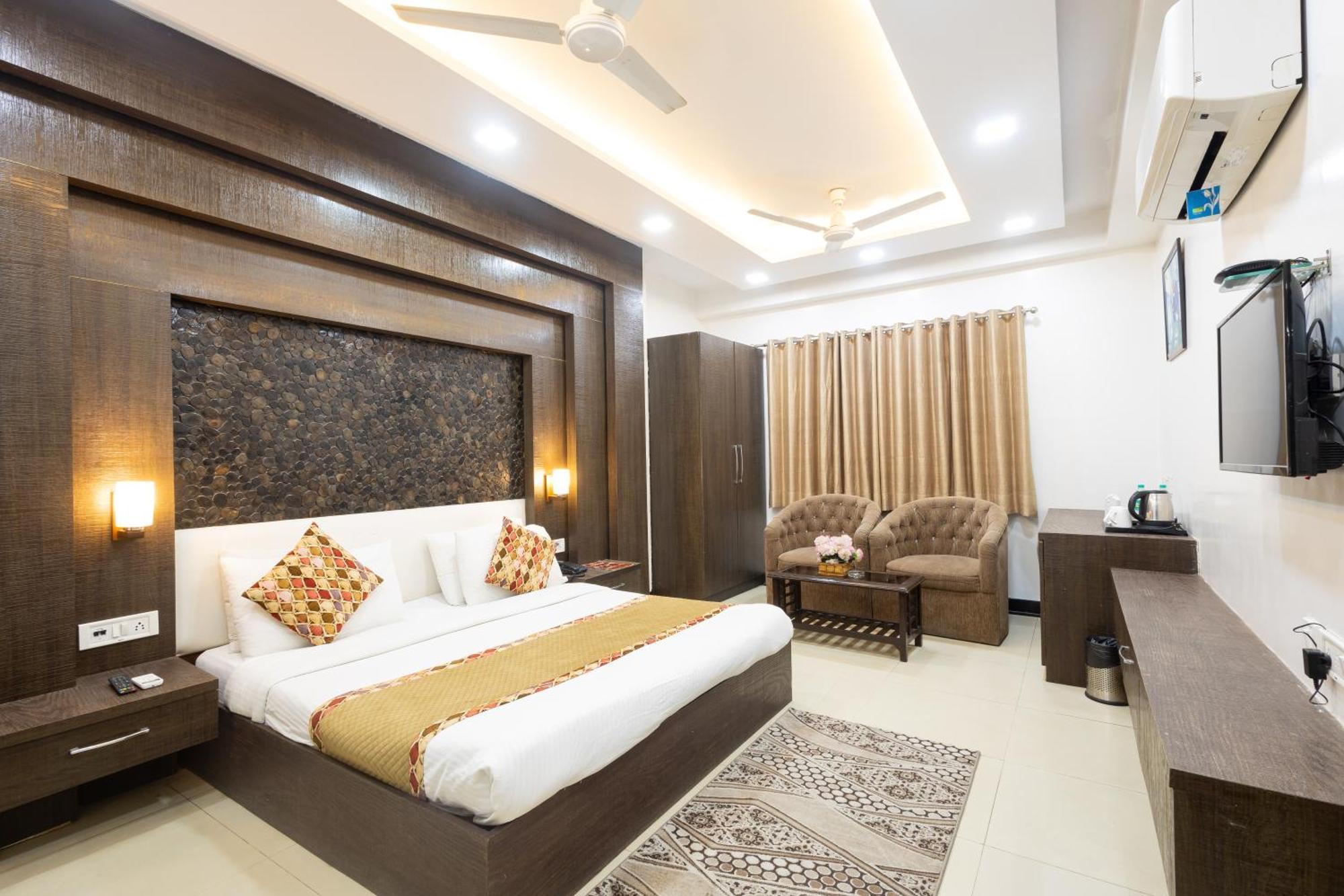 Hotel Red Castle - Karol Bagh - Where Luxury Meets Comfort New Delhi Exteriör bild