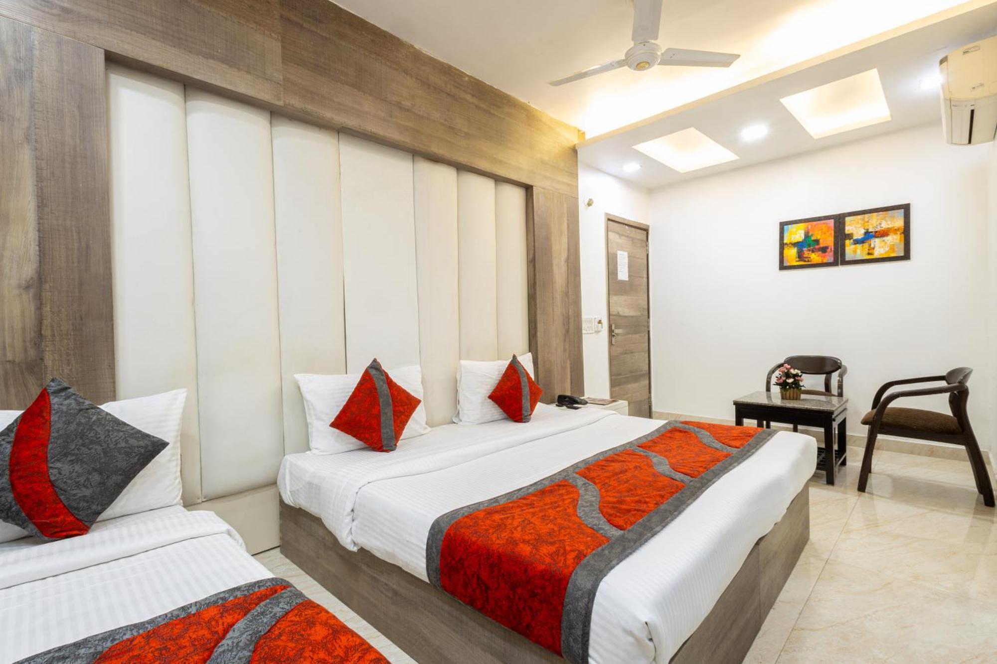 Hotel Red Castle - Karol Bagh - Where Luxury Meets Comfort New Delhi Exteriör bild