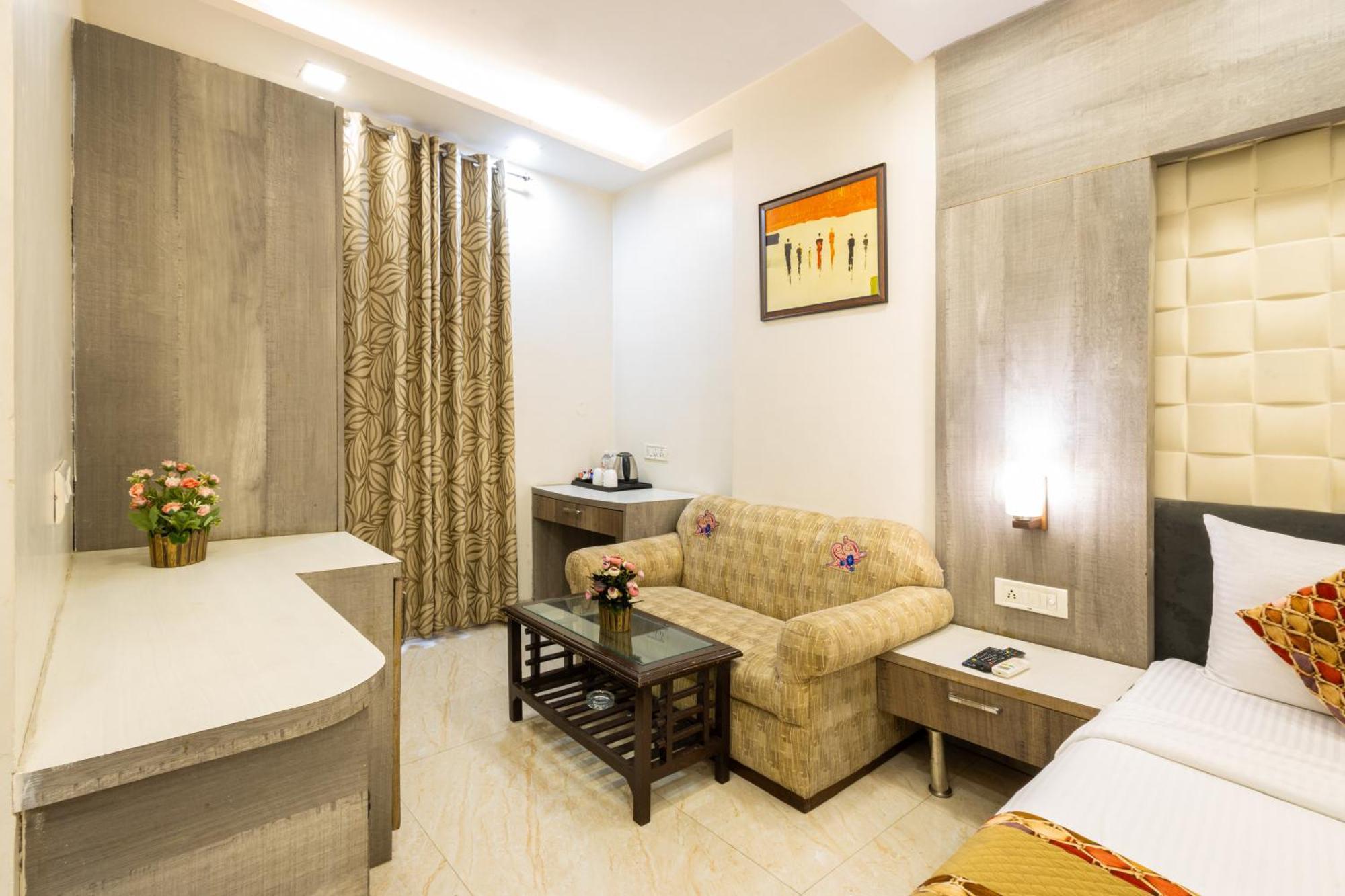 Hotel Red Castle - Karol Bagh - Where Luxury Meets Comfort New Delhi Exteriör bild