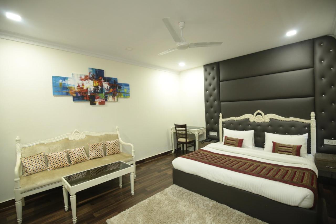 Hotel Red Castle - Karol Bagh - Where Luxury Meets Comfort New Delhi Exteriör bild