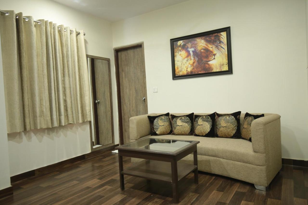 Hotel Red Castle - Karol Bagh - Where Luxury Meets Comfort New Delhi Exteriör bild