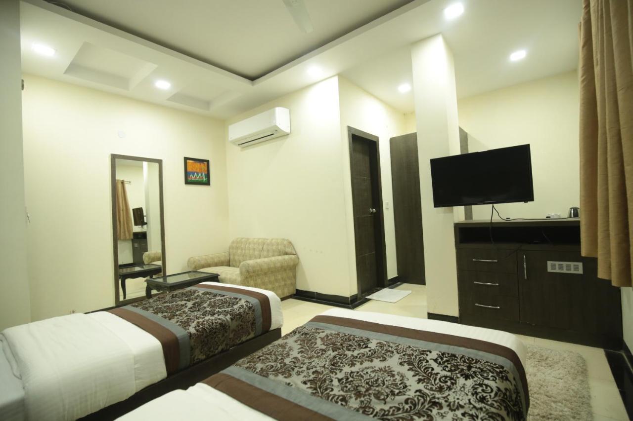 Hotel Red Castle - Karol Bagh - Where Luxury Meets Comfort New Delhi Exteriör bild